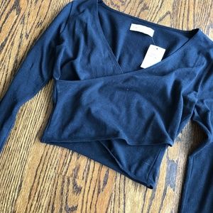 Abercrombie & Fitch Long Sleeve Crop Top